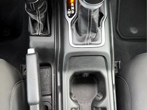 Used 2023 Jeep Gladiator Overland image 24