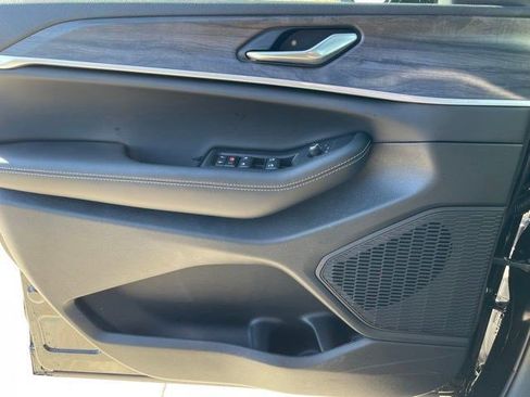 New 2026 Jeep Grand Cherokee Altitude AWD/4WD image 13
