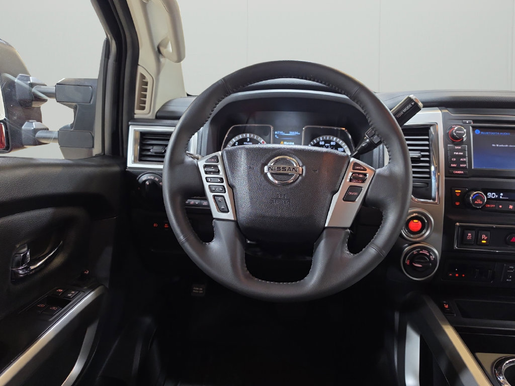 Used 2017 Nissan Titan SV AWD/4WD image 22