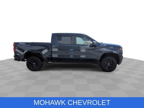 Used 2020 Chevrolet Silverado 1500 Custom Trail Boss w/ Custom Convenience Package AWD/4WD image 9