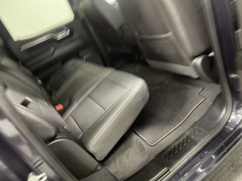 Used 2025 GMC Sierra 1500 SLT image 21