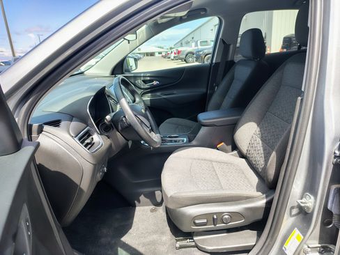 Used 2024 Chevrolet Equinox LT w/ LPO, Floor Liner Package AWD/4WD image 10
