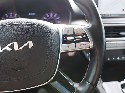 Used 2022 Kia Telluride SX w/ SX Prestige Package image 13