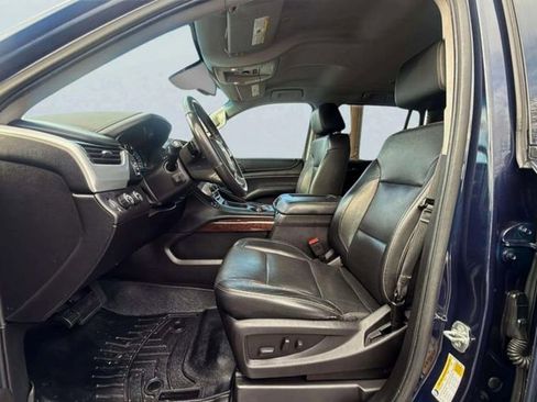 Used 2017 GMC Yukon SLT image 12