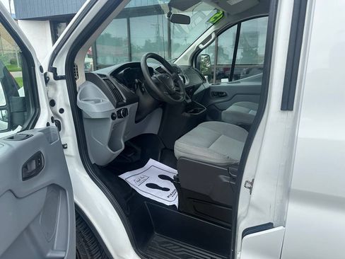Used 2015 Ford Transit 250 148 Low Roof RWD image 17