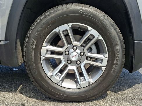 Used 2025 GMC Terrain Elevation AWD/4WD image 8