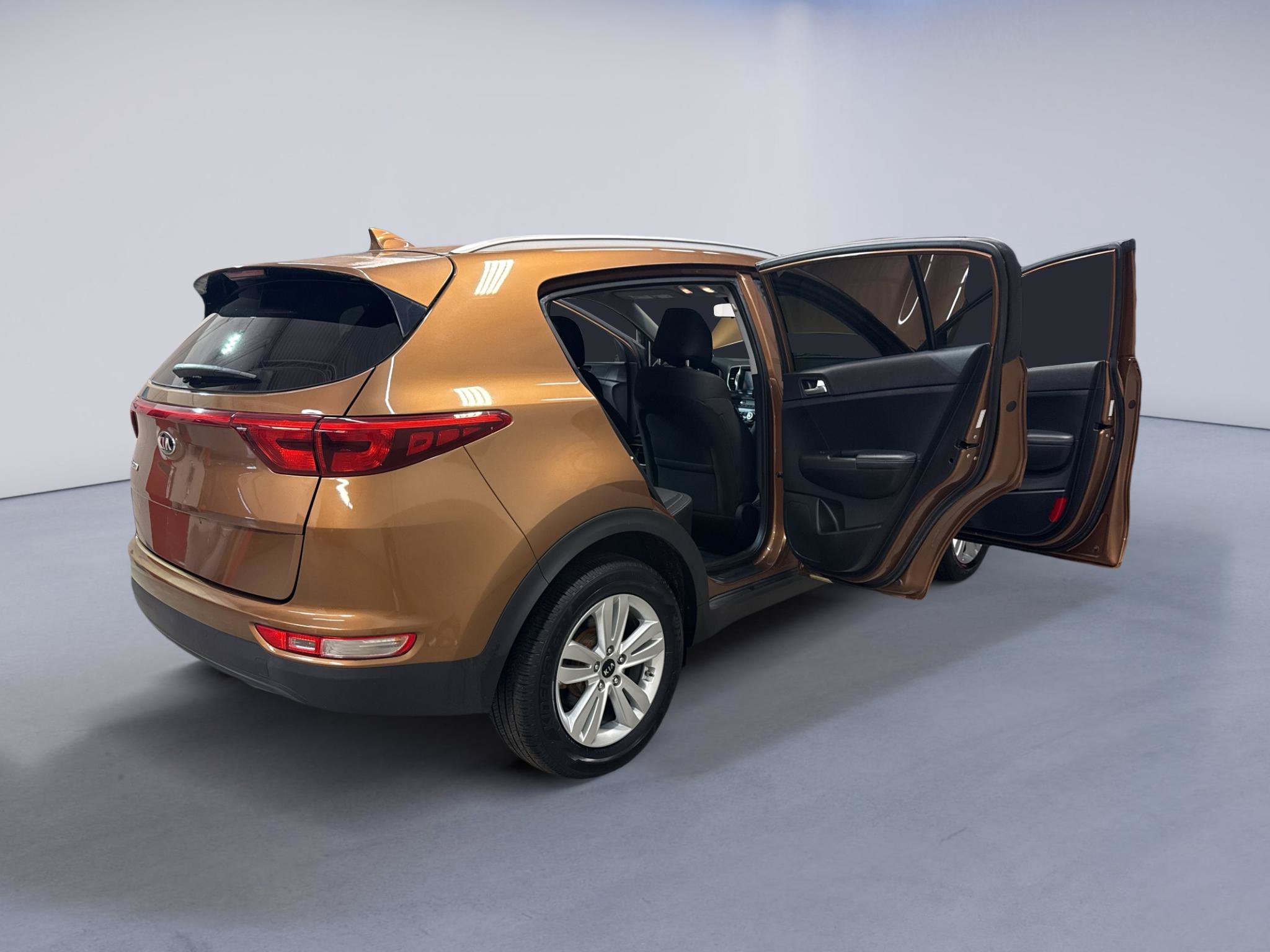 Used 2018 Kia Sportage LX w/ LX Technology Package FWD image 14
