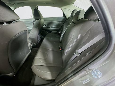 Used 2025 Hyundai Elantra SEL FWD image 14