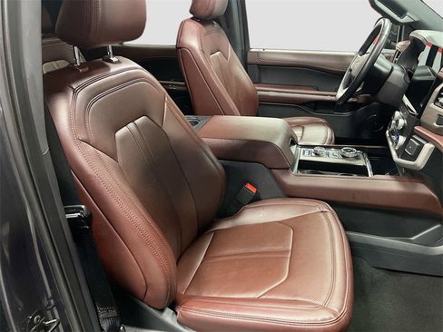 Used 2024 Ford Expedition Max Limited image 31