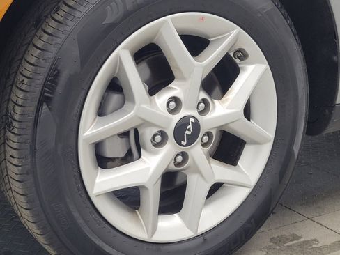 Used 2025 Kia Soul LX image 31