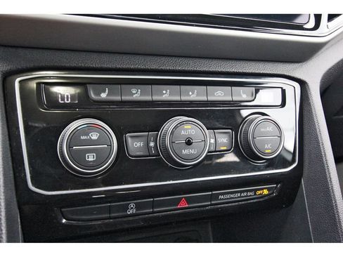 Used 2022 Volkswagen Atlas Cross Sport SE FWD image 26