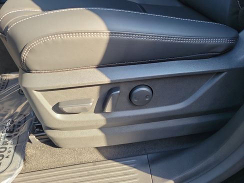 New 2026 INFINITI QX80 Pure image 17