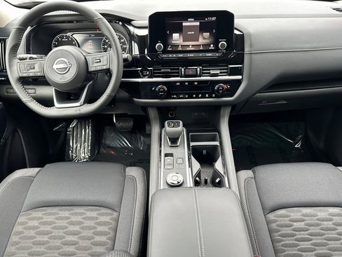 New 2025 Nissan Pathfinder SV w/ SV Premium Package image 16