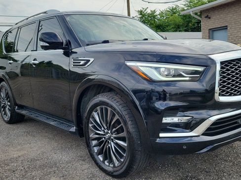 Used 2023 INFINITI QX80 Premium Select w/ All-Season Package AWD/4WD image 2