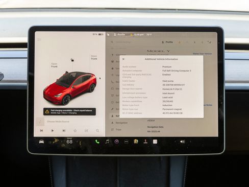 Used 2021 Tesla Model Y Long Range image 25