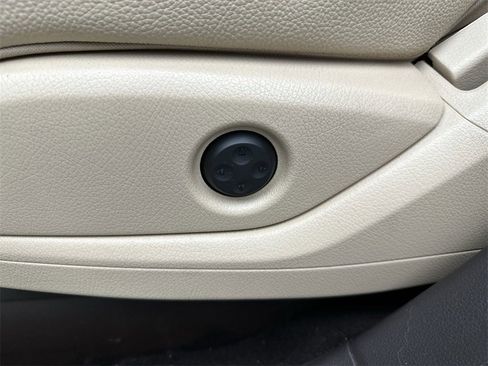 Used 2018 Mercedes-Benz GLE 350 4MATIC image 12