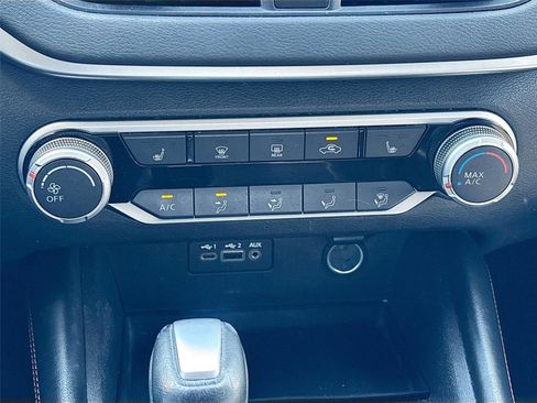 Used 2019 Nissan Altima 2.5 SR w/ SR Premium Package image 15