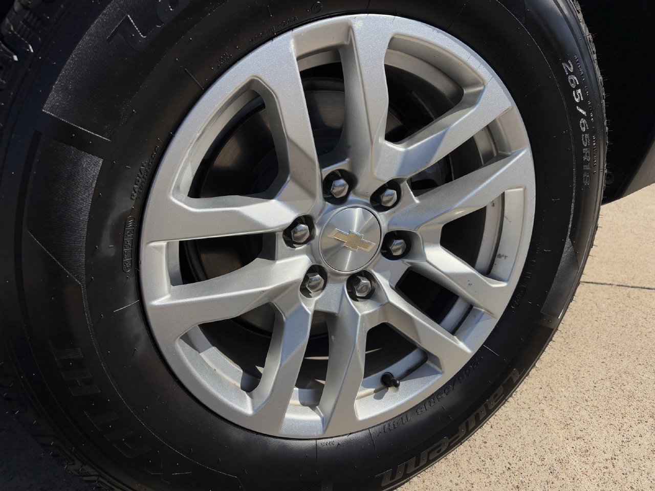 Used 2024 Chevrolet Tahoe LT RWD image 11
