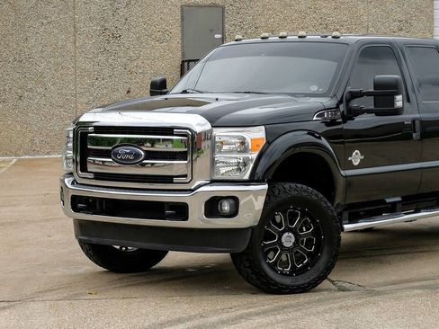Used 2016 Ford F250 XLT w/ XLT Value Package AWD/4WD image 5