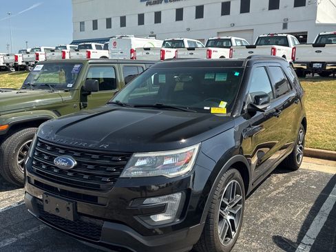 Used 2017 Ford Explorer Sport w/ Equipment Group 401A image 1