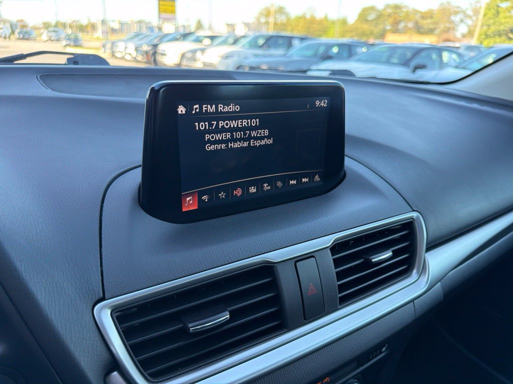 Used 2018 MAZDA MAZDA3 Touring FWD image 21