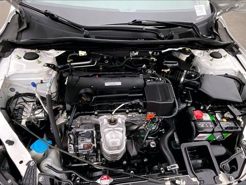 Used 2017 Honda Accord LX image 13