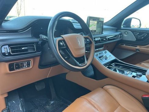 Used 2023 Lincoln Aviator Black Label w/ Class IV Trailer Tow Package image 27