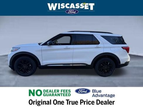 Certified 2022 Ford Explorer XLT w/ Equipment Group 202A image 2