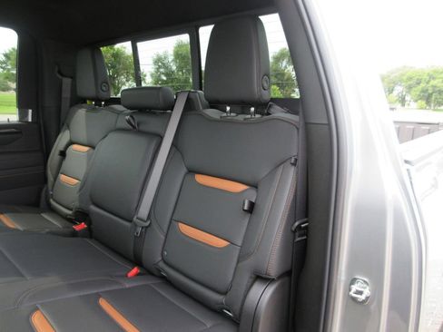 New 2026 GMC Sierra 2500 AT4 w/ AT4 Premium Plus Package AWD/4WD image 12