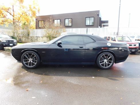 Used 2018 Dodge Challenger R/T Plus image 23