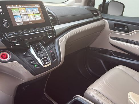 Used 2018 Honda Odyssey EX-L image 19