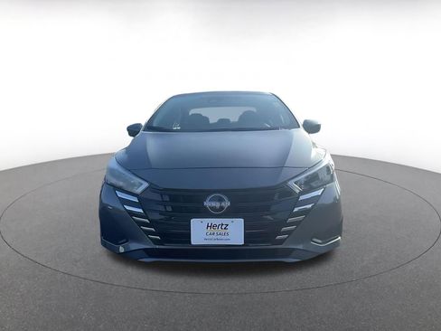 Used 2025 Nissan Versa SV image 4