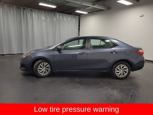 Used 2017 Toyota Corolla LE image 5