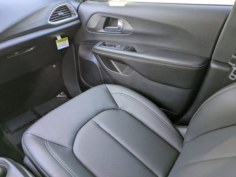 New 2026 Chrysler Voyager LX image 15