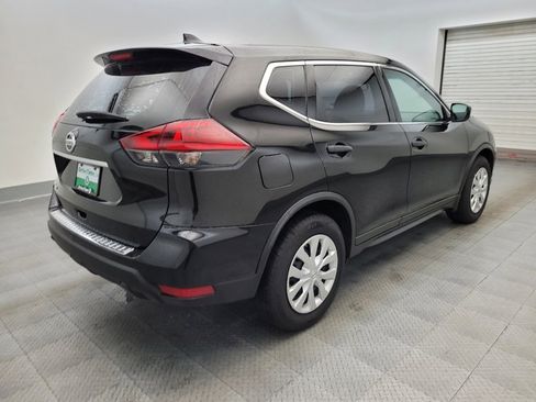 Used 2020 Nissan Rogue S FWD image 9