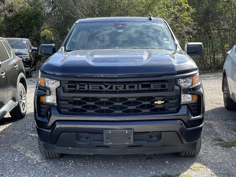 Used 2023 Chevrolet Silverado 1500 Custom image 2