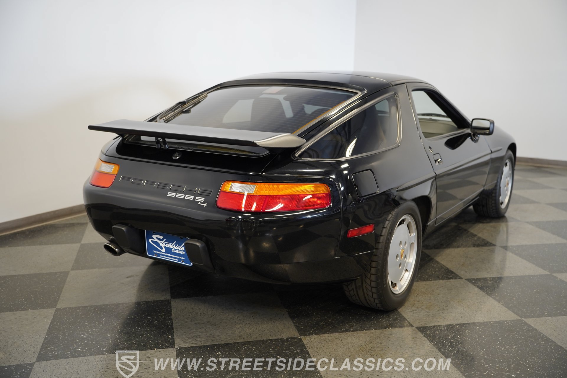 Used 1988 Porsche 928 S4 RWD image 12