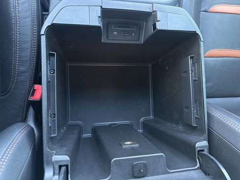 Used 2022 GMC Sierra 2500 AT4 image 7