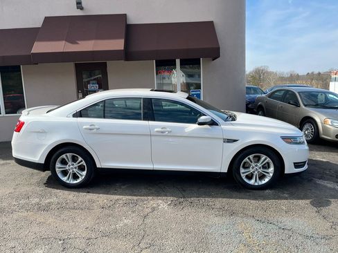 Used 2015 Ford Taurus SEL w/ Equipment Group 201A image 4