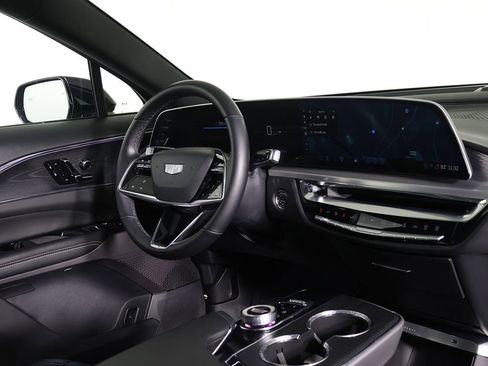 Used 2024 Cadillac Lyriq Luxury RWD image 28