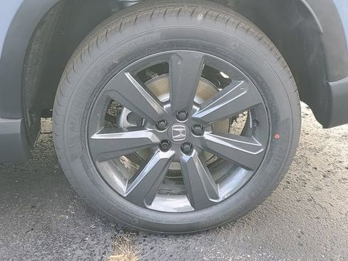 New 2025 Honda Pilot Sport image 5