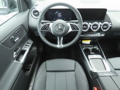 Certified 2025 Mercedes-Benz GLA 250 image 10