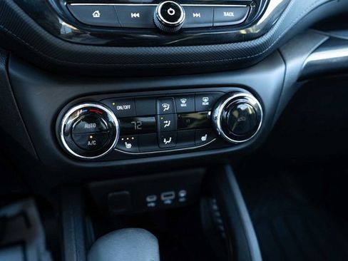 Used 2023 Chevrolet TrailBlazer LT w/ Convenience Package image 18