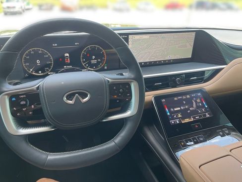 Used 2025 INFINITI QX80 Sensory AWD/4WD image 18