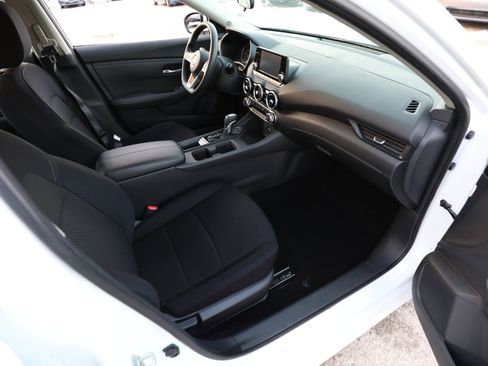 Used 2021 Nissan Sentra S image 10