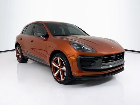 Certified 2023 Porsche Macan Turbo AWD/4WD image 7
