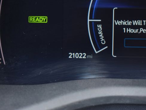 Used 2025 Toyota Camry SE image 31