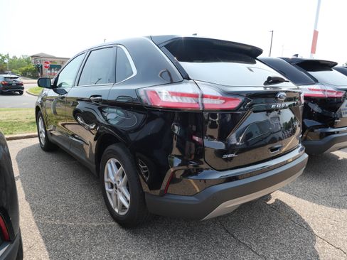 Used 2024 Ford Edge SEL AWD/4WD image 4