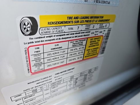 Used 2025 Ford Expedition Platinum w/ Platinum Ultimate Package image 13