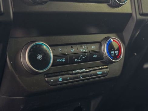 Used 2020 Ford Expedition Max XL image 23